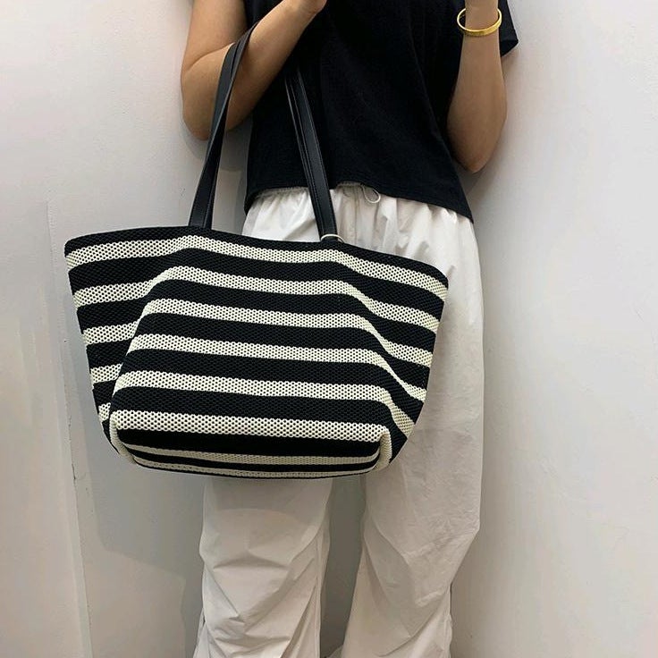 Niche Striped Hollow Woven Bag Cowhide Large Bag Women'S Large Capacity Tote Bag Portable Shoulder Underarm Bag Beach Bag - Image 4