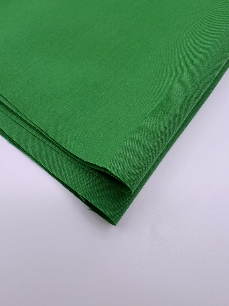 EOVEA - Cotton Polyester Fabric by The Yard â€“ 60" Wide Broadcloth Fabric, Soft, Lightweight & Breathable Material for Lining, Curtains, Bedding, Skirts, Sewing Projects (Kelly Green, 1 Yard) - Image 3