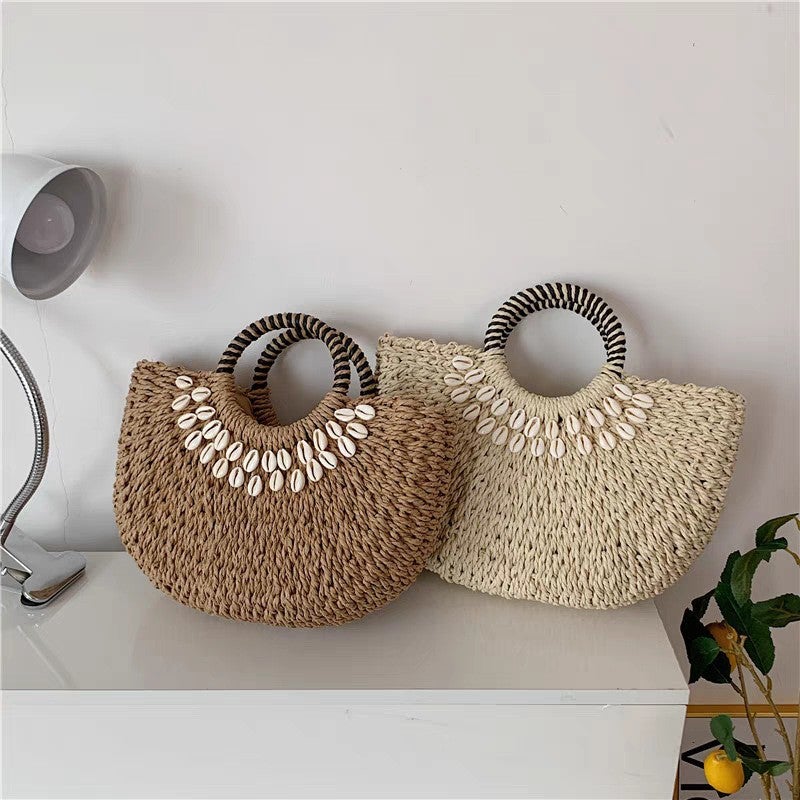 Woven Straw Seashell Handbag for Women - Image 1