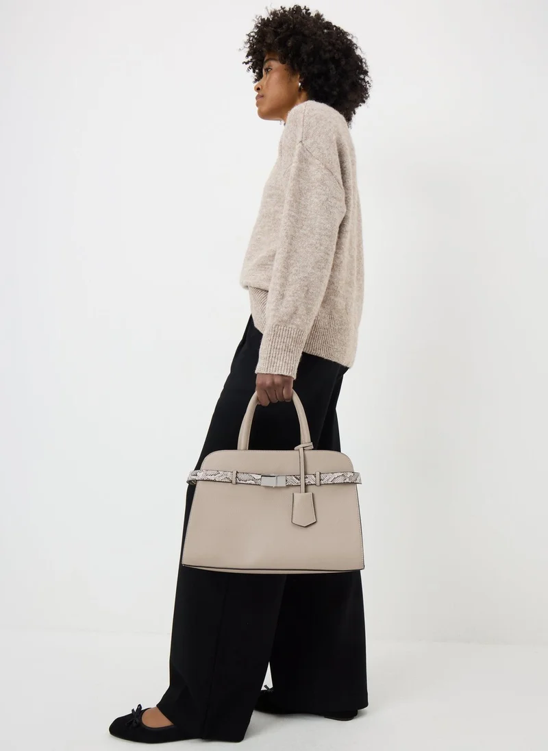 ماتلان حقيبة بتفاصيل جلد الثعبان بلون