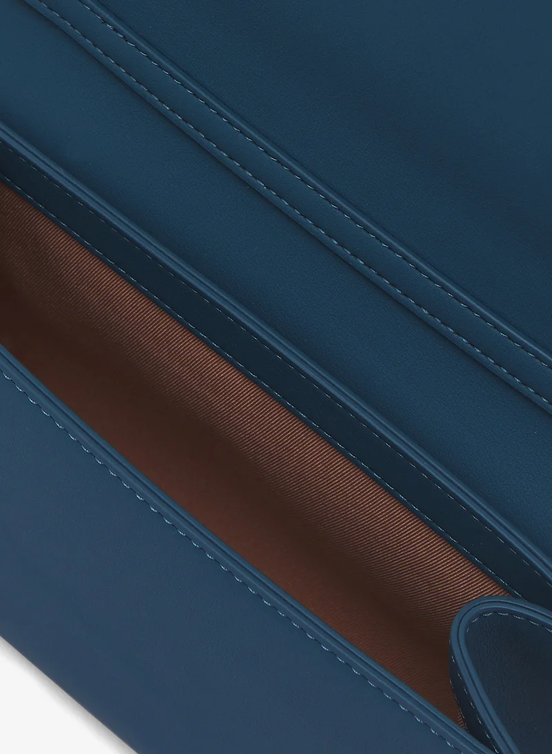 لوف موسكينو Zip through crossbody