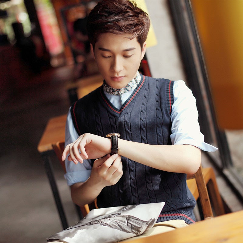 Mens Wool Vest Mens Knitted Vest Slim-fit Youth Sleeveless Sweater V-neck Thin Korean Mens Waistcoat Fashionable Black - Image 4
