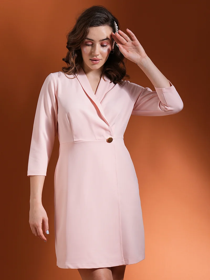 جلو باص فستان نسائي سادة بياقة مدببة