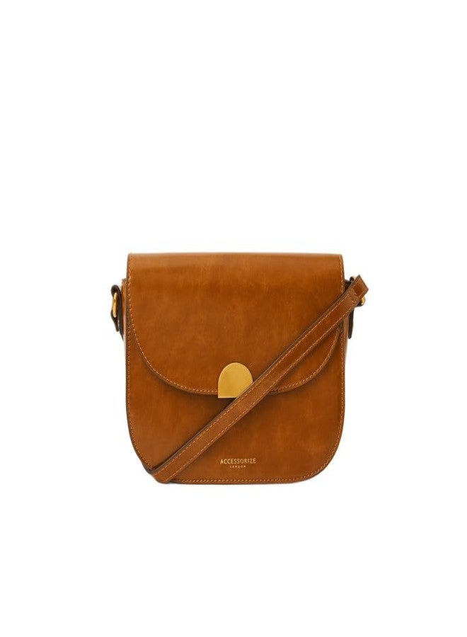 أكسيسورايز حقيبة كتف مربعة بنية اللون من أكسسورايز لندن للنساء | حقيبة كتف يومية من الجلد الصناعي مع إغلاق مغناطيسي | حقيبة مربعة الشكل للنساء | حقيبة كتف أنيقة مناسبة للعمل والمناسبات غير الرسمية - Image 1