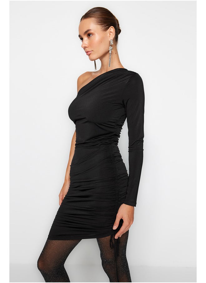 trendyol - Black Fitted Evening Dress with One Knitted Sleeve. TPRAW24EL00058 - Image 1
