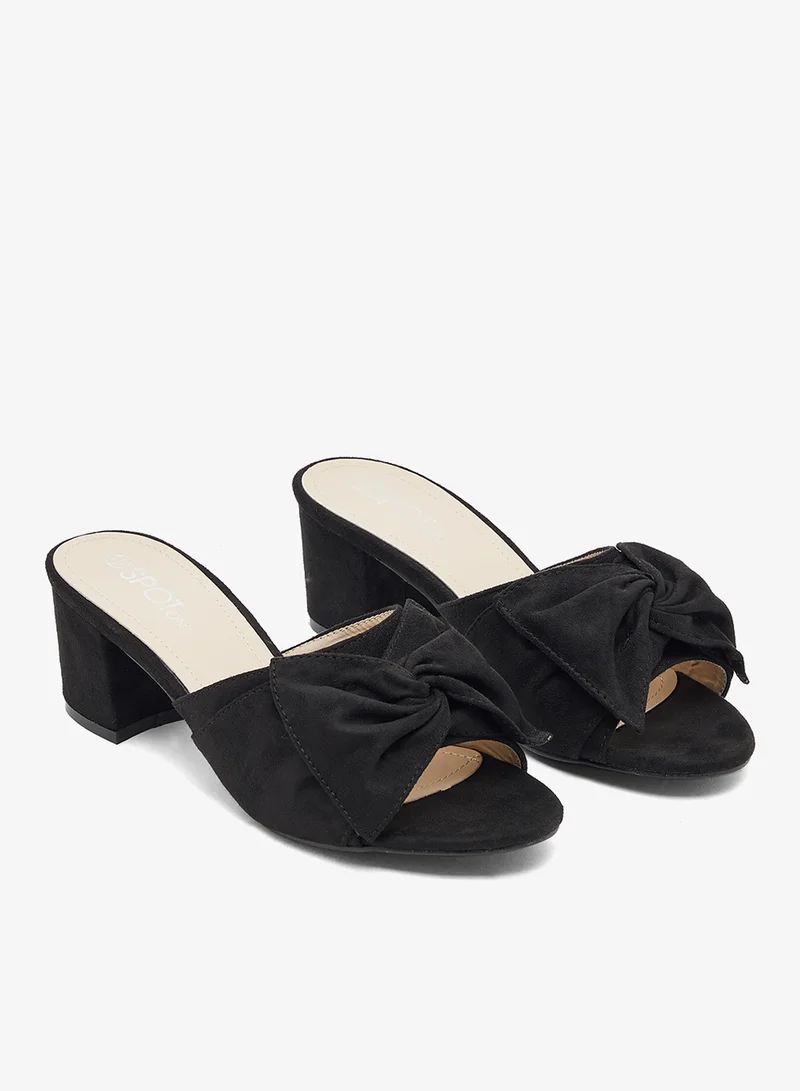 سبوت أون صندل بكعب متوسط