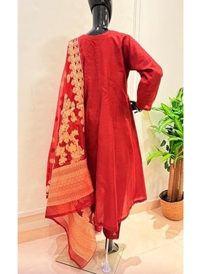Winchell's Pakistani Traditional Anarkali Suit – Maroon Cotton with Gold Embroidered Dupatta, V-Neck Button Front, and Full-Length Flared Silhouette Large - Image 3