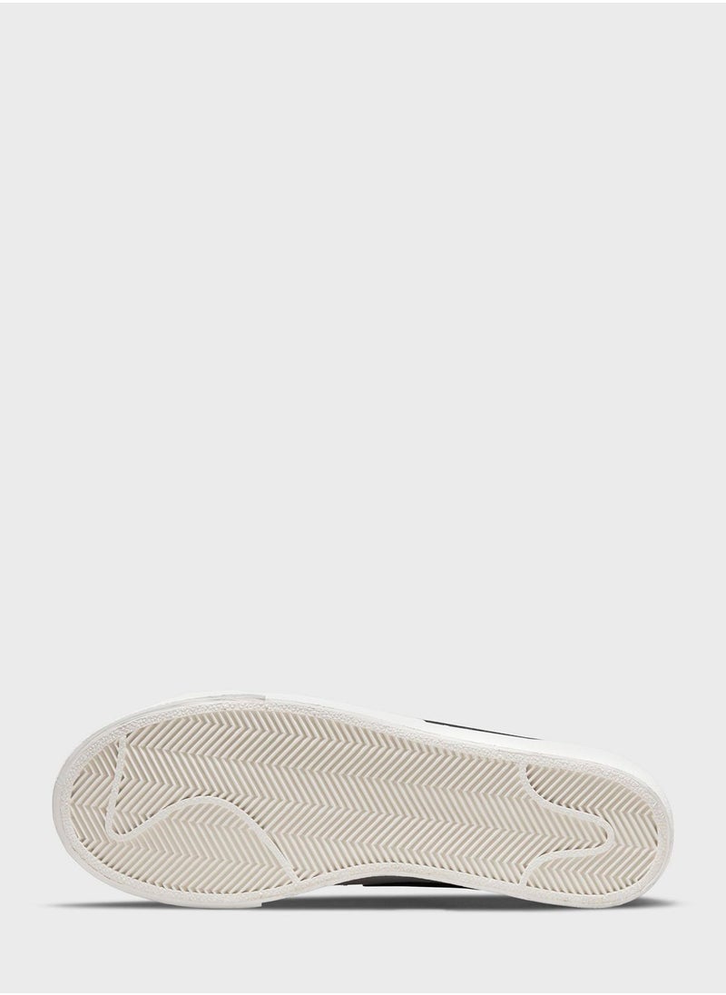 Nike - Blazer Low Platform - Image 1