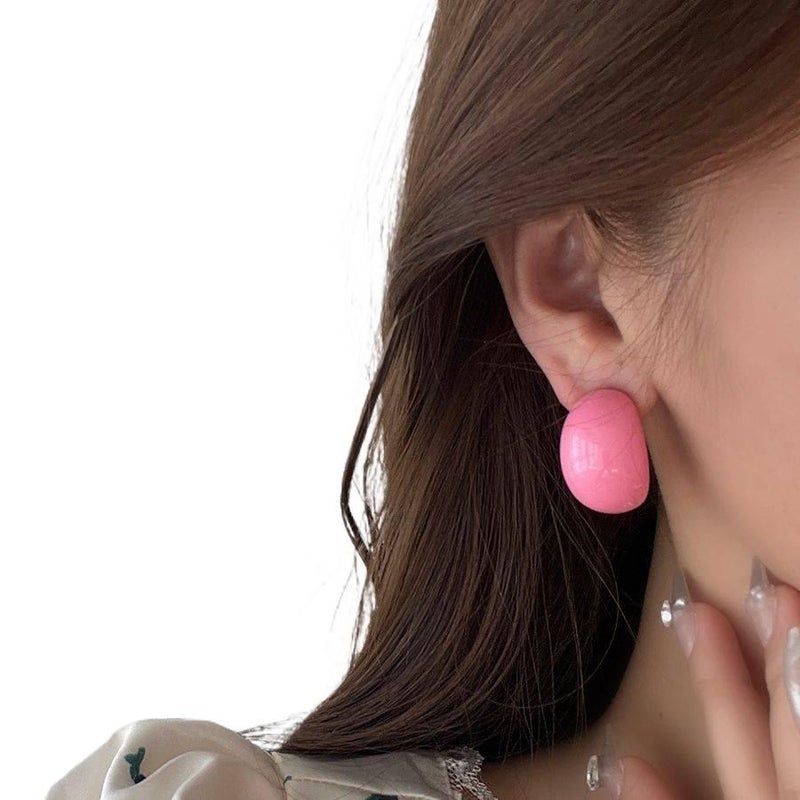 Beige Geometric Pearl Stud Earrings with 925 Sterling Silver Detail Lightweight Daily Wear Jewelry for Women - Image 4