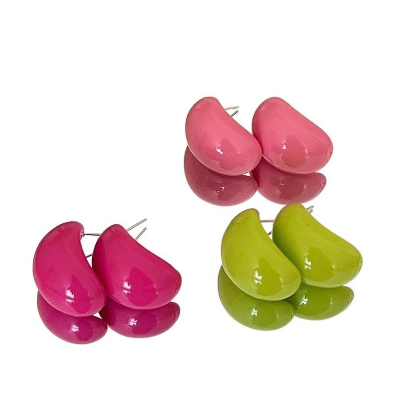Beige Geometric Pearl Stud Earrings with 925 Sterling Silver Detail Lightweight Daily Wear Jewelry for Women - Image 3