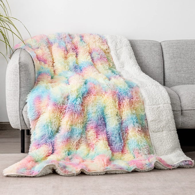 FAUX FUR WEIGHTED BLANKET 15 LBS FOR ADULT 48X72 INCHES PLUSH SHAGGY FLUFFY THROW BLANKET TWIN SIZE COZY WARM FURRY WEIGHTED BLANKET FOR COUCH SOFA CHAIR HOME DECOR RAINBOW