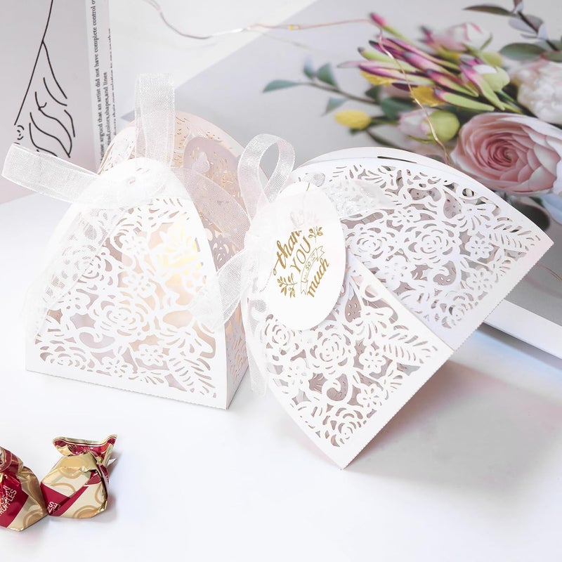 AdasBridal 50 صندوق هدايا صغير لحفلات التوزيع، صناديق حلوى مقطوعة بالليزر مع بطاقة شكر وشرائط لحفلات الزفاف وحفلات استقبال المولود وديكورات الزفاف (أبيض، 2.36 بوصة) - Image 3