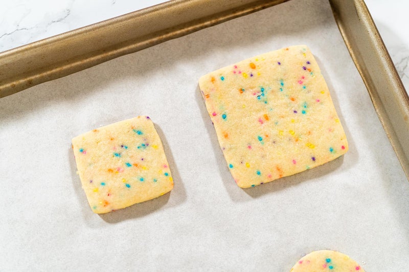 Bakerpan مجموعة قواطع بسكويت مربعة من الفولاذ المقاوم للصدأ (2 إنش و 3 إنش) - Image 5