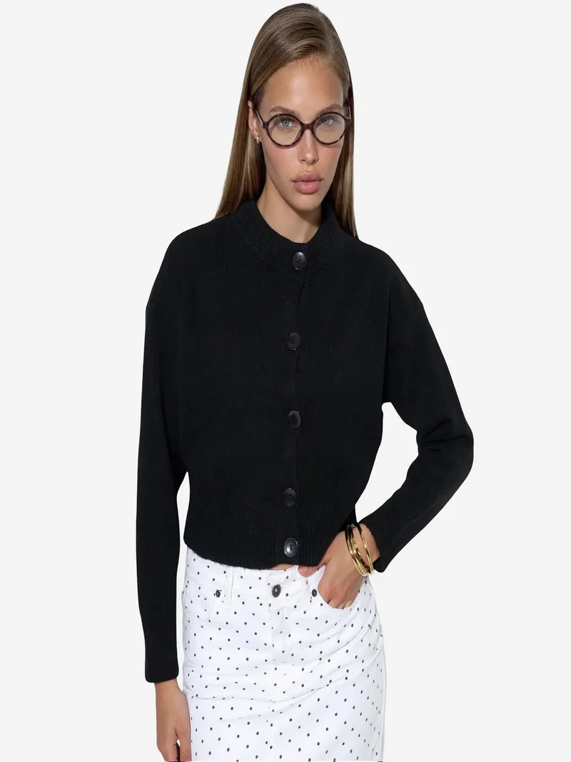 فيورنا VIORNA Crop Ribbed Cardigan With Buttons