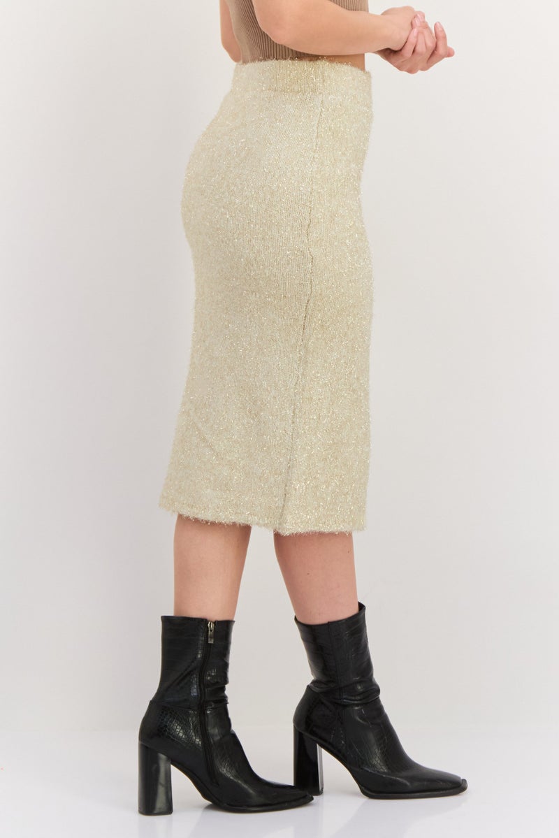 GUESS تنورة ميدي منقوشة للنساء، ذهبية - Image 2