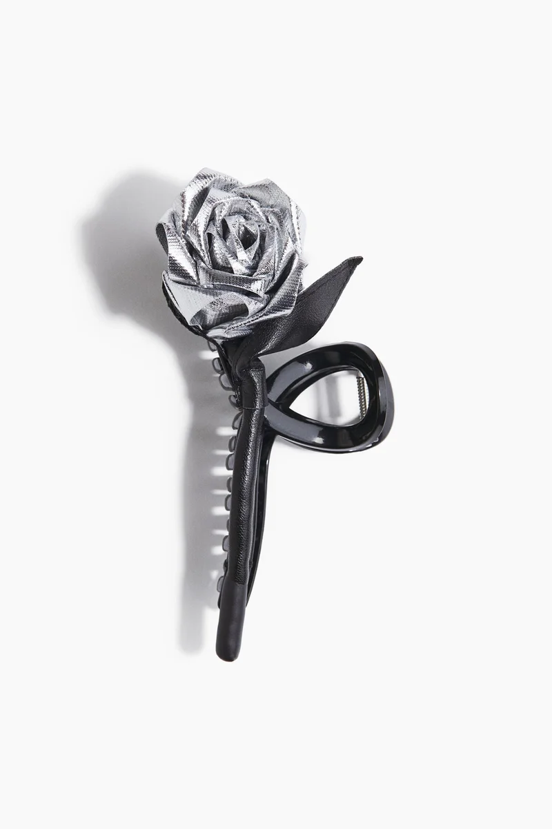 اتش اند ام مشبك شعر مزين بتفاصيل الزهور