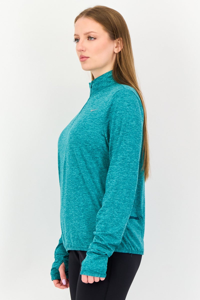 Nike بلوزة رياضية نسائية بأكمام طويلة مناسبة للجري، أخضر مزرق - Image 2