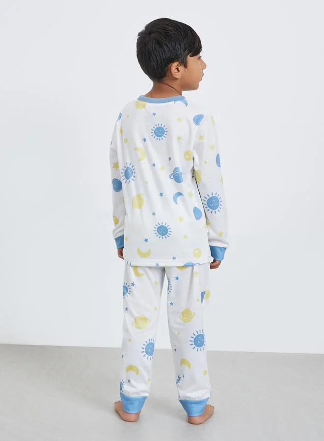 Styli Styli Boys Space Adventure Graphic T-Shirt and Pyjama Set