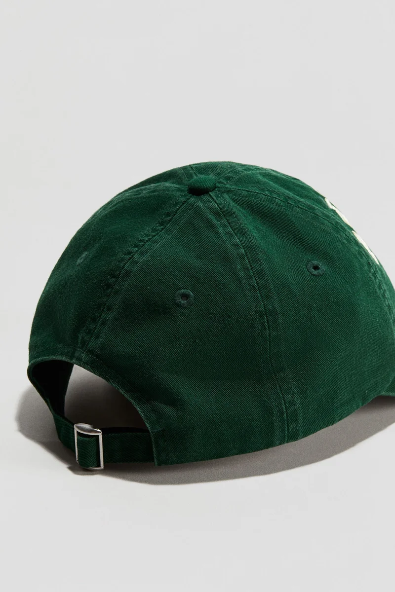 اتش اند ام قبعة تويل برسومات