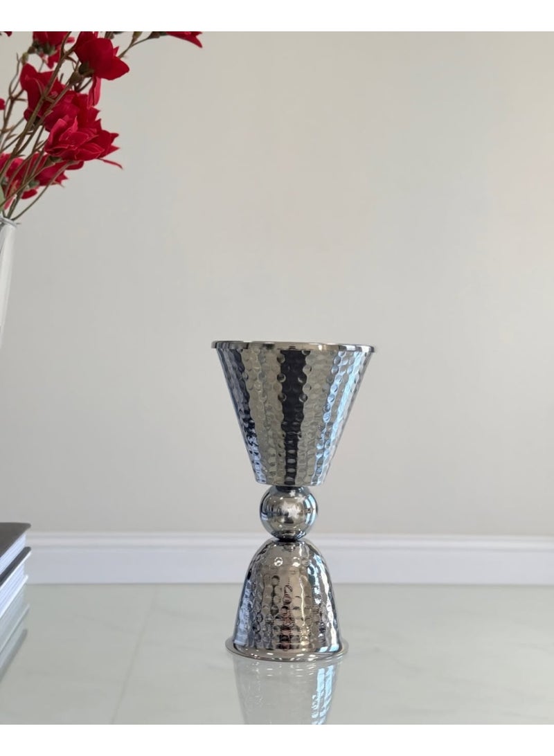 Luxury incense burner, with a perfect and elegant design.