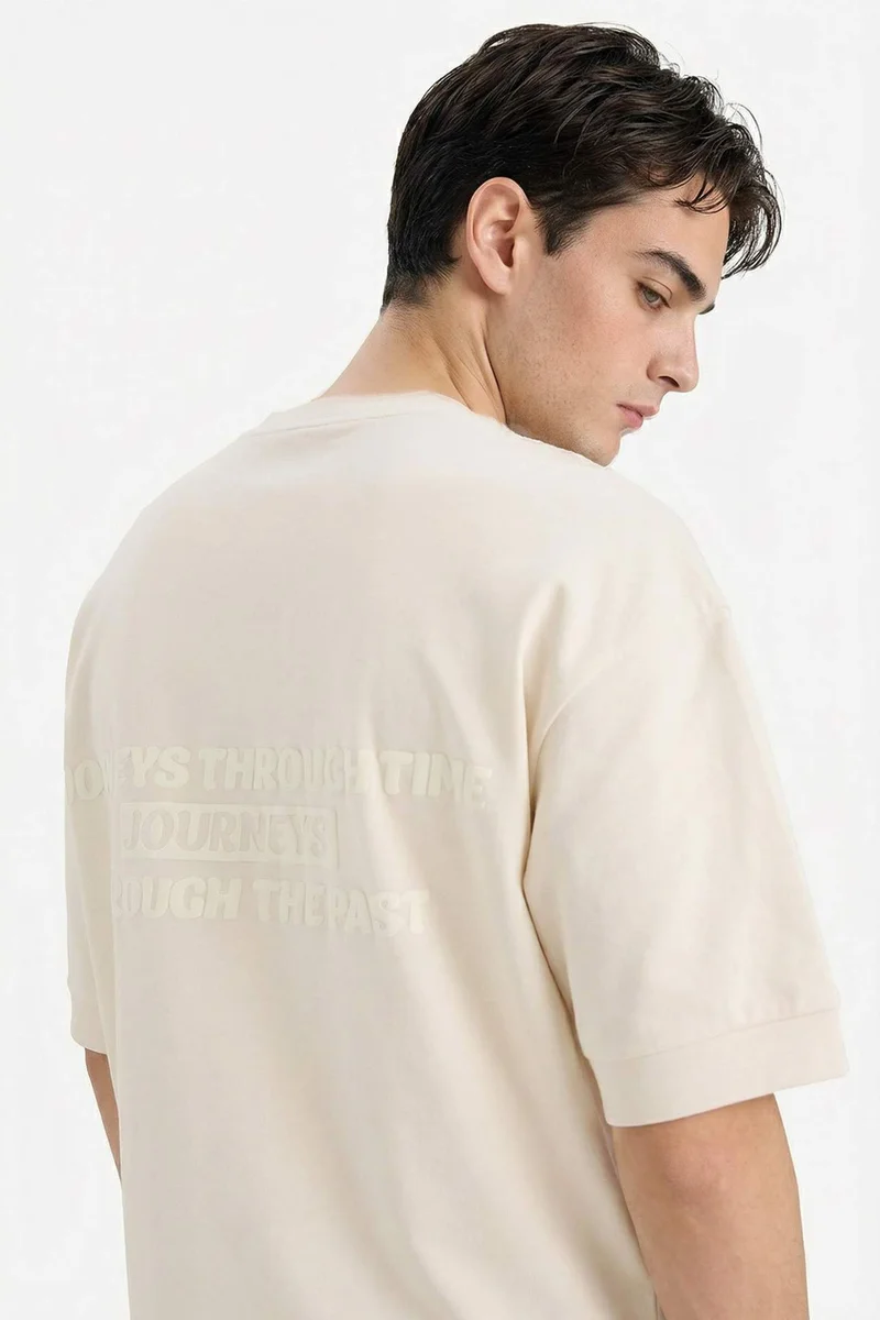 ديفاكتو Loose Fit Printed Crew Neck Short Sleeve T-Shirt