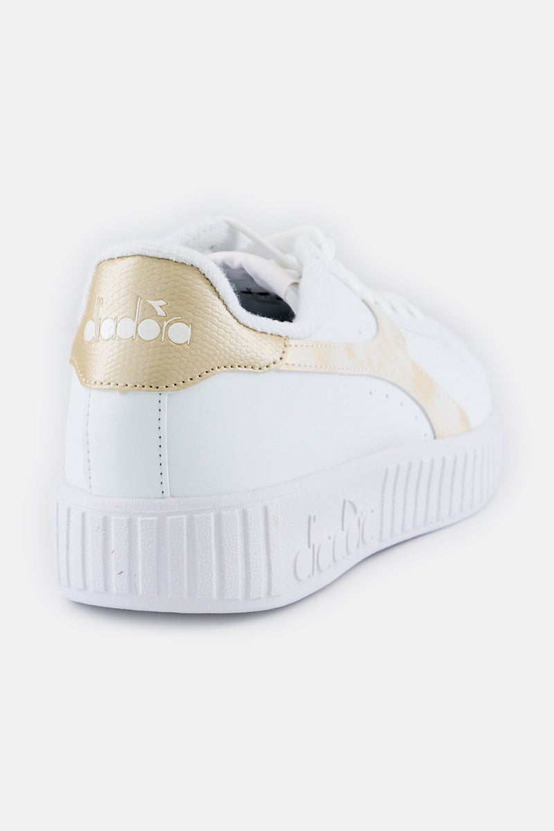 DIADORA أحذية خارجية للنساء بشعار العلامة التجارية، بيضاء - Image 3