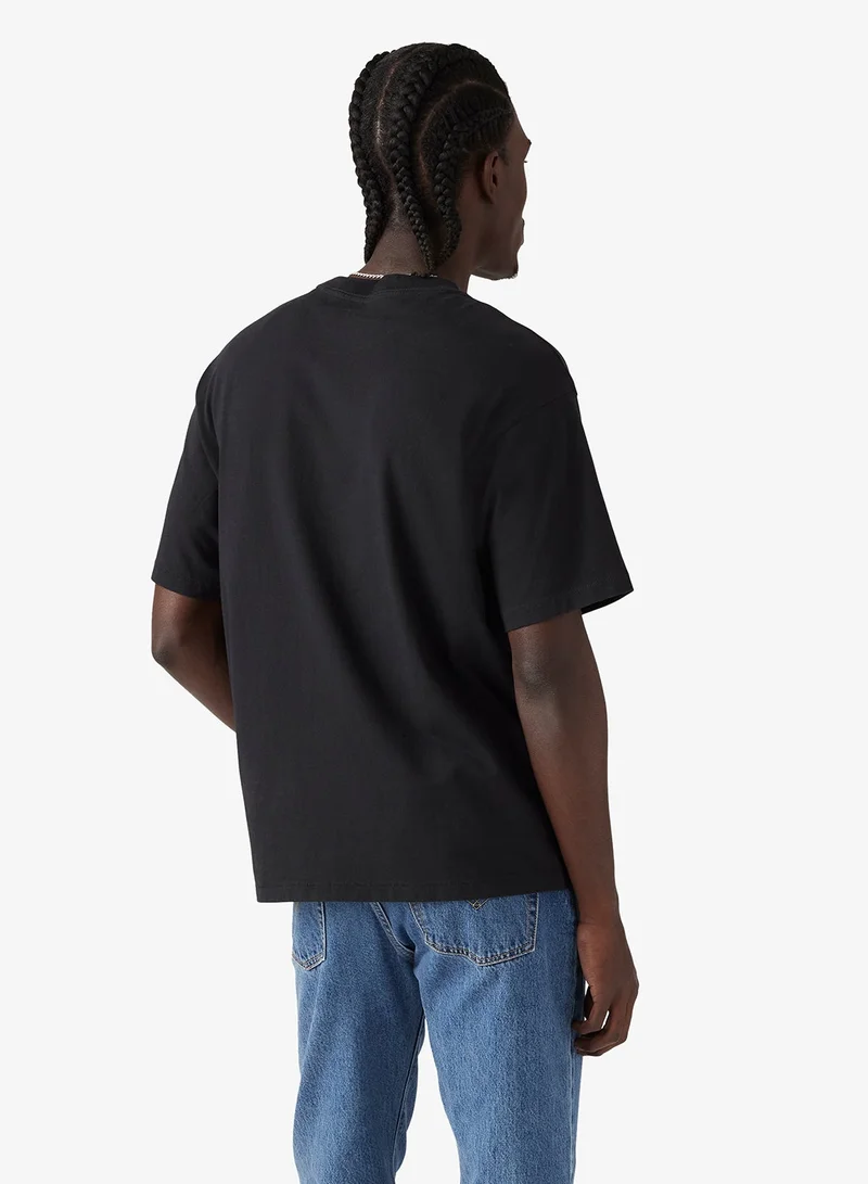 ليفايز تيشيرت كرو نيك بطبعة عتيقة