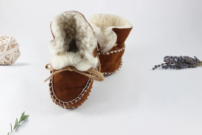 Pialetti Natural Lambskin Baby Booties Lace-Up Panduf- 18 (0-6 Months)