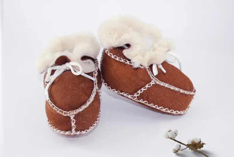 Pialetti Natural Lambskin Baby Booties Lace-Up Panduf- 18 (0-6 Months)