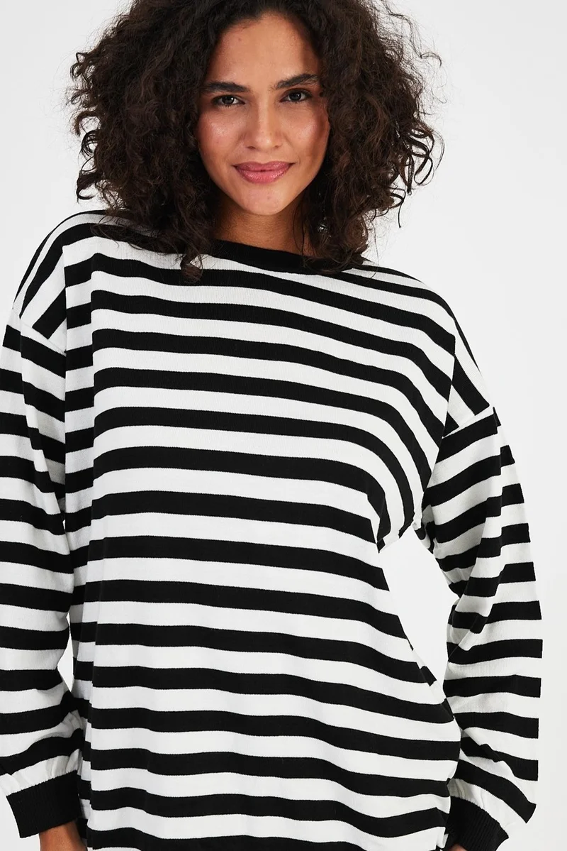 الكسندر جاردي Striped Loose Knit Sweater (A91823-S)