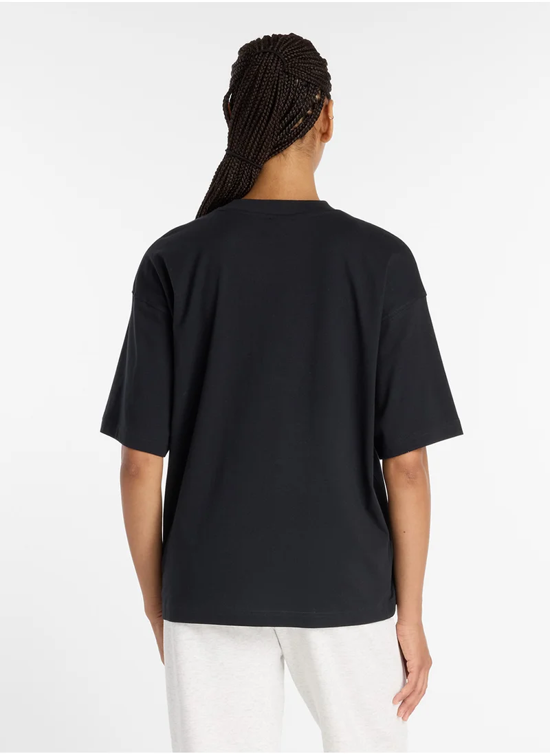 New Balance Oversized Graphic T-Shirt