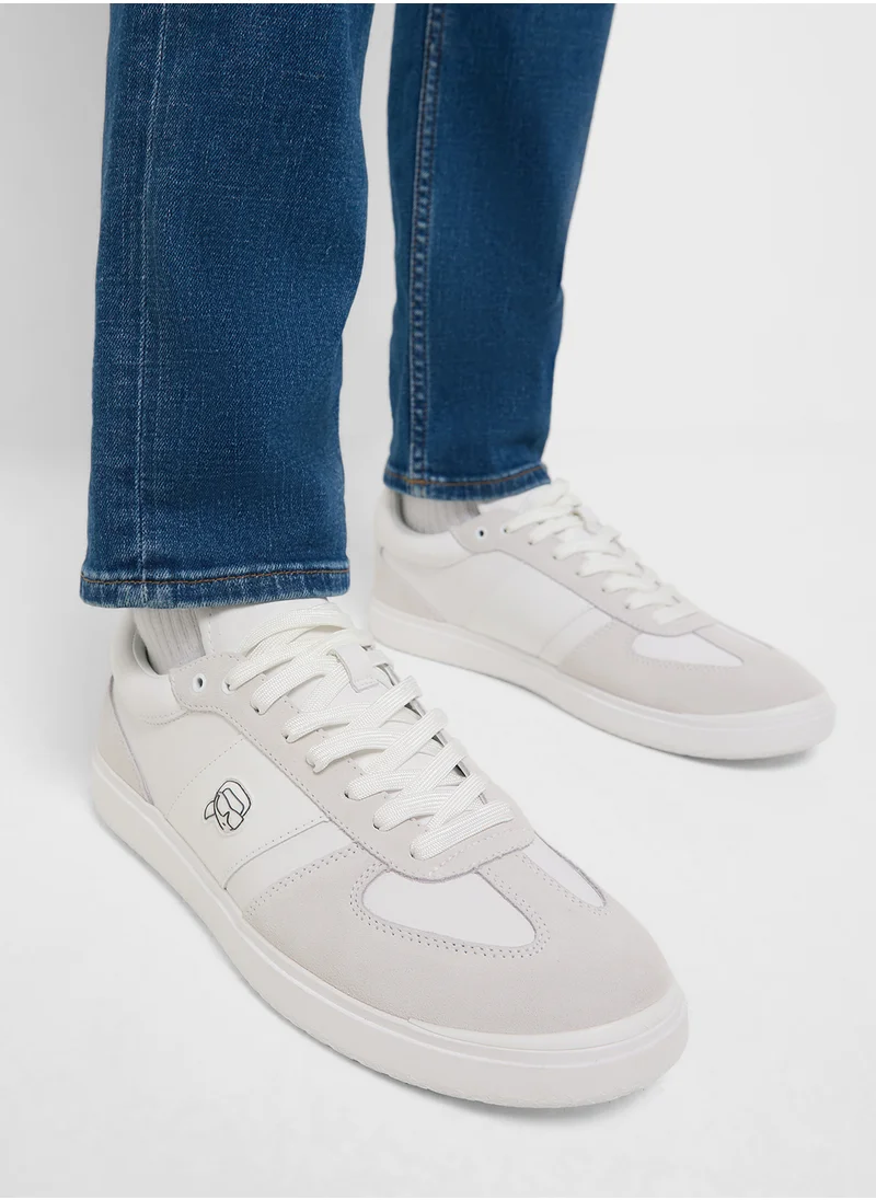 كارل لاغرفيلد Atlas Lace Up Low Top Sneakers