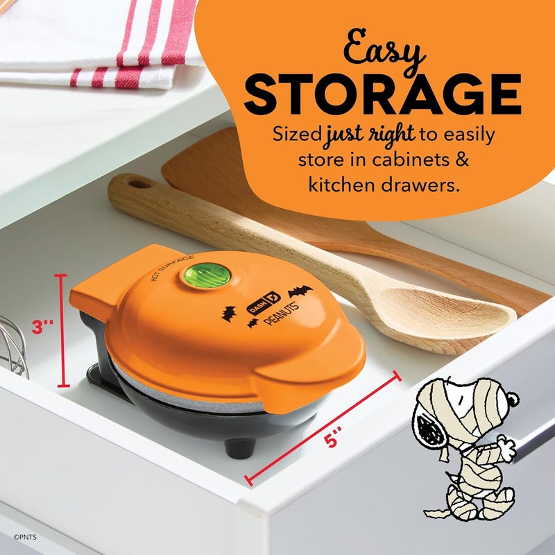 Dash Peanuts x Snoopy Jack-o-Lantern Mini Waffle Maker - Image 5