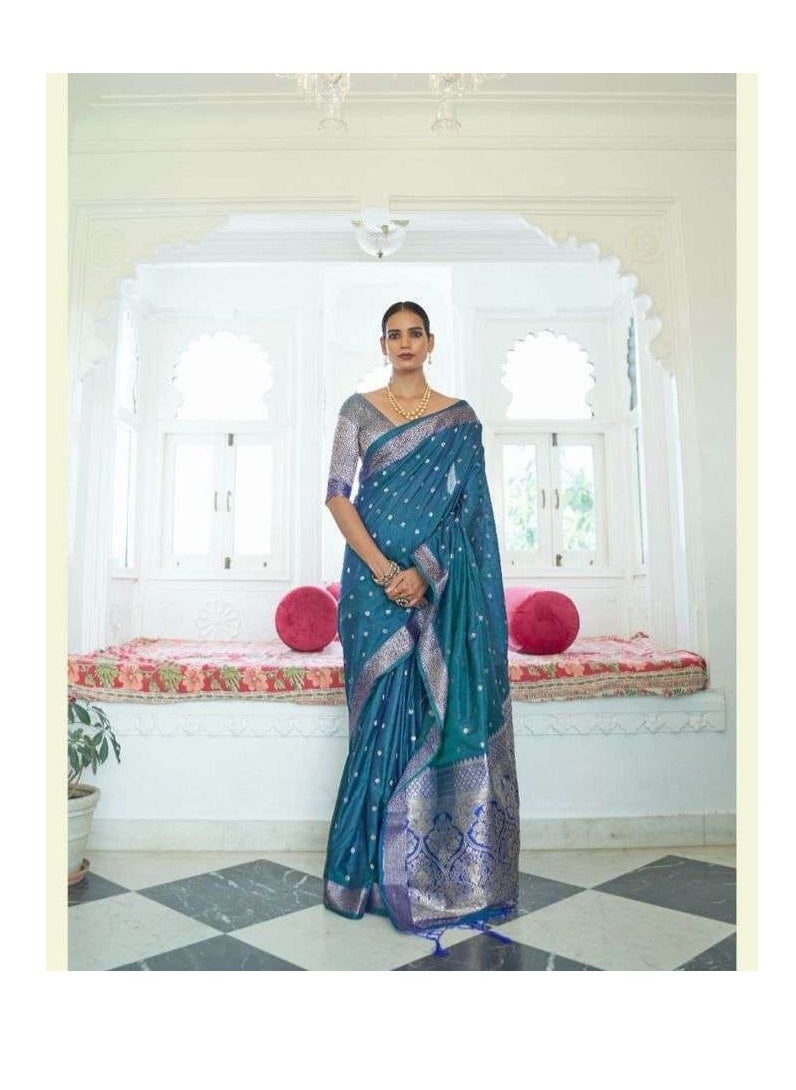 Grab Mantra Handloom Weaving Blue Saree With Border And Unstitched Blouse  - Image 2