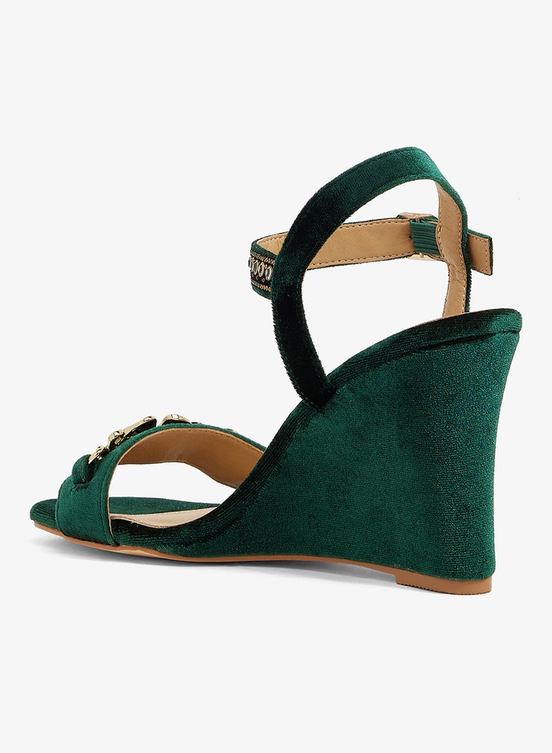 خزانة صندل إسفين زمردي أخضر بزخرفة زهور ذهبية وحزام للكاحل - Image 4