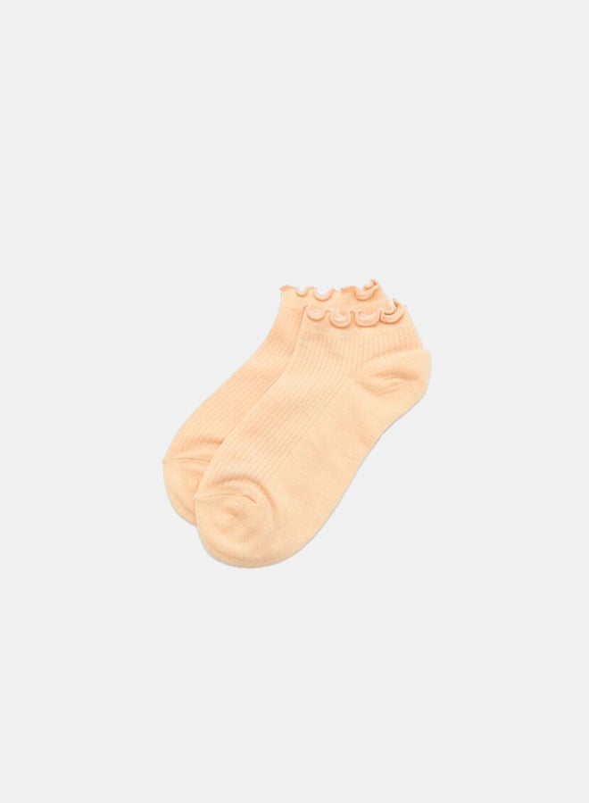 FOREVER 21 Ribbed Lettuce-Edge Ankle Socks  - Image 1