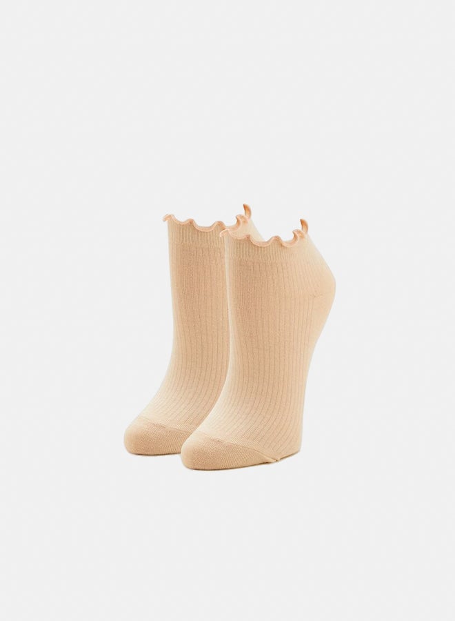 FOREVER 21 Ribbed Lettuce-Edge Ankle Socks  - Image 2