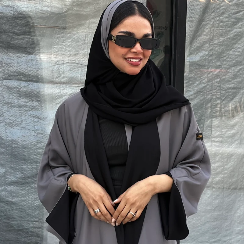 عبايات لوسين عباية دبل فيس كلوش أسود ورمادي