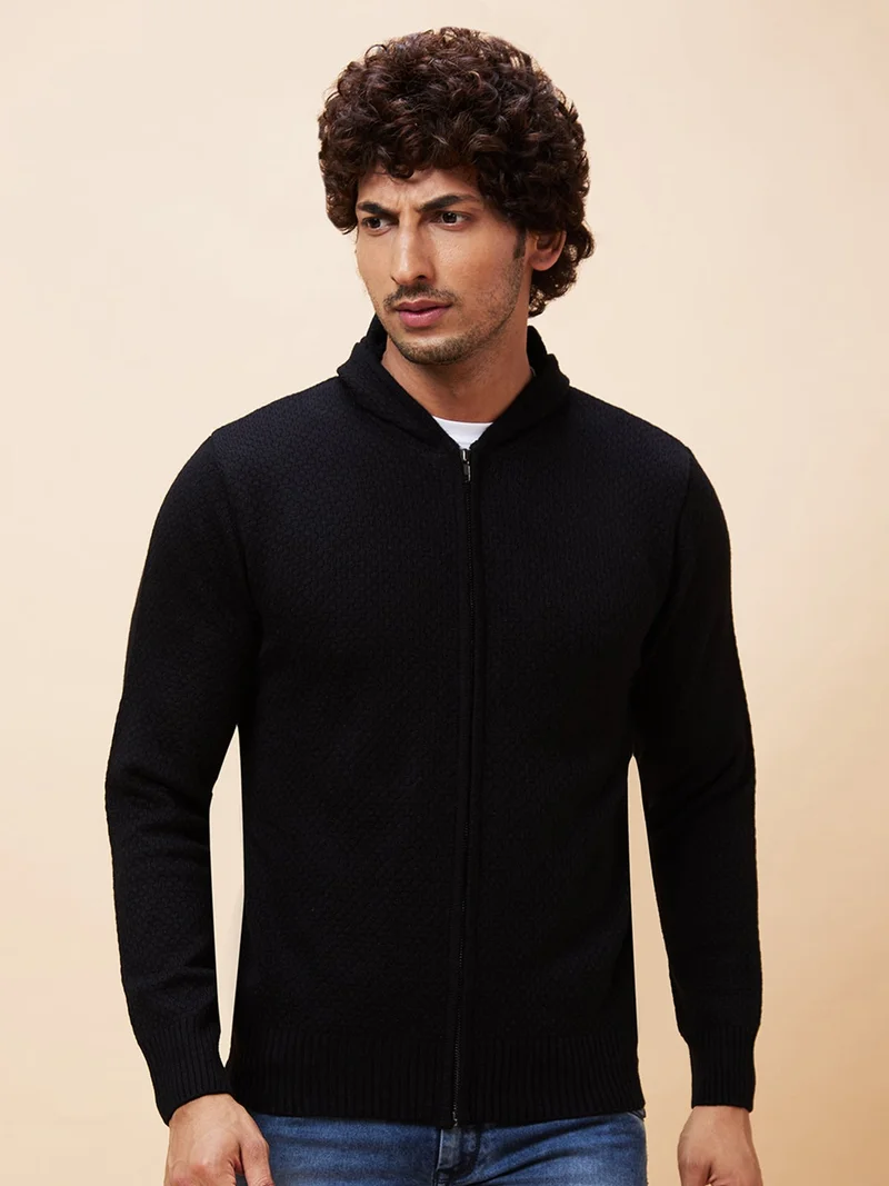 globus Globus Men Black Solid Casual Cardigan Sweater