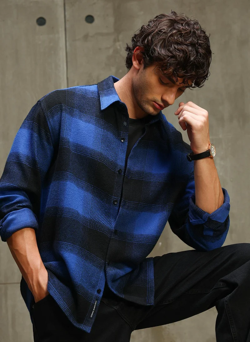 CAHOOT Men's Royal-Blue Checkered Regular Shirt For Casual Wear | Collared Neck | Long Sleeve | Button Closure | Cotton Shirt Crafted With Comfort Fit For Everyday Wear