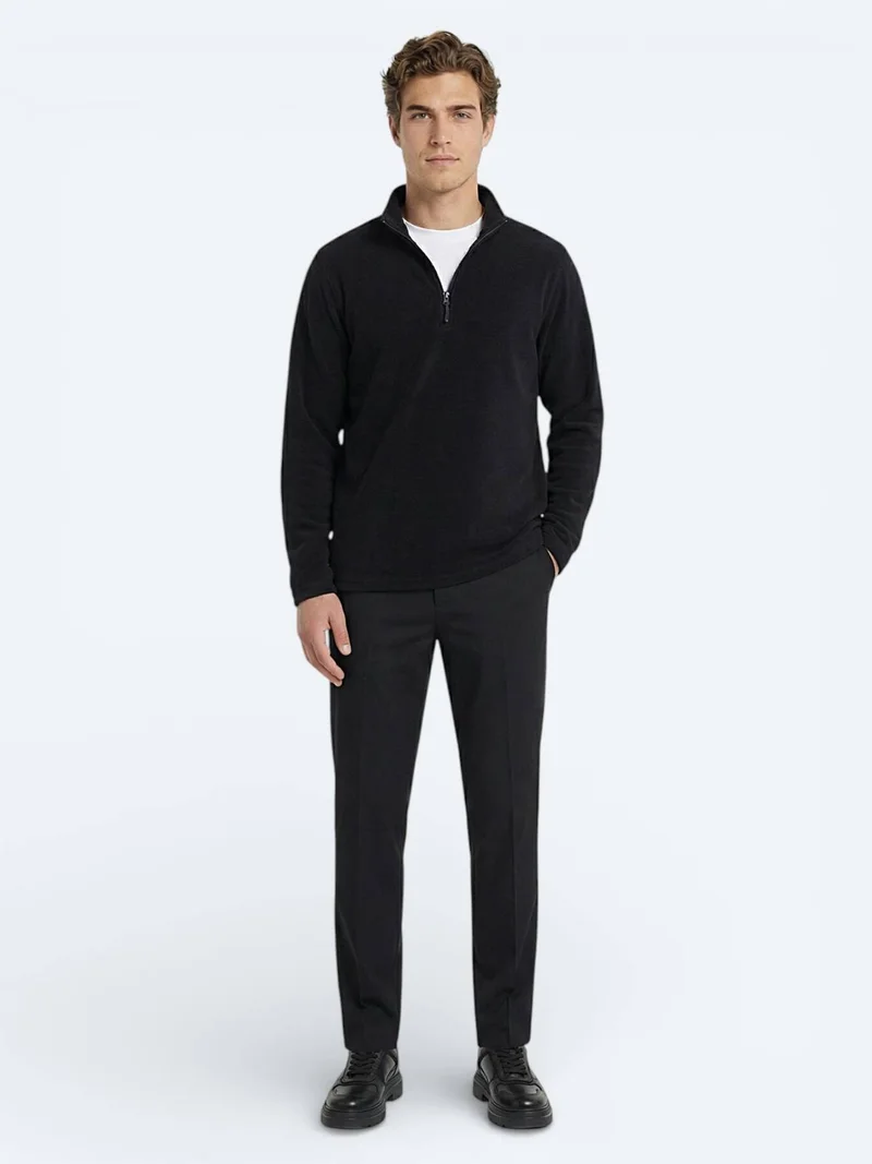 Kip Black Turtleneck Plain Sweatshirt