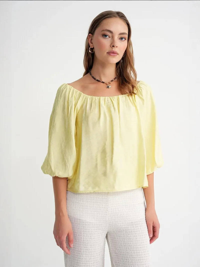 ميكسراي بلوزة ميكسراي مودال بياقة مادونا وتفاصيل كشكش