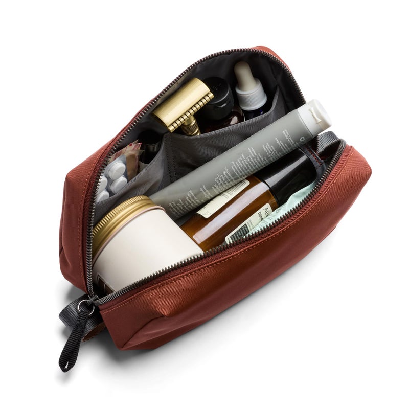 Bellroy Toiletry Kit, water-resistant woven toiletry travel bag (toiletries, cologne, shaving accessories, hairbrush, toothbrush) - Clay - Image 2