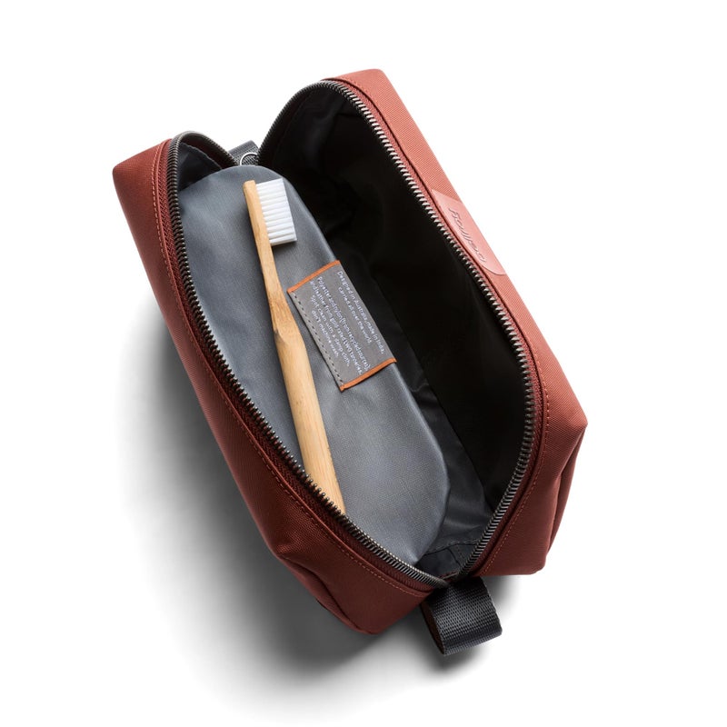 Bellroy Toiletry Kit, water-resistant woven toiletry travel bag (toiletries, cologne, shaving accessories, hairbrush, toothbrush) - Clay - Image 3
