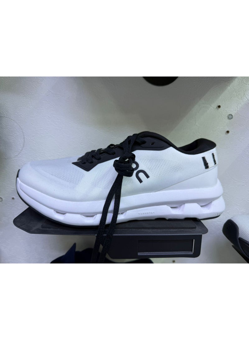 On Running Cloudzone Ice / White  – Sports