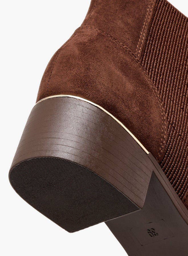 سيليست بوت تشيلسي نسائي سادة بكعب عريض وتفاصيل مطاطية - Image 5