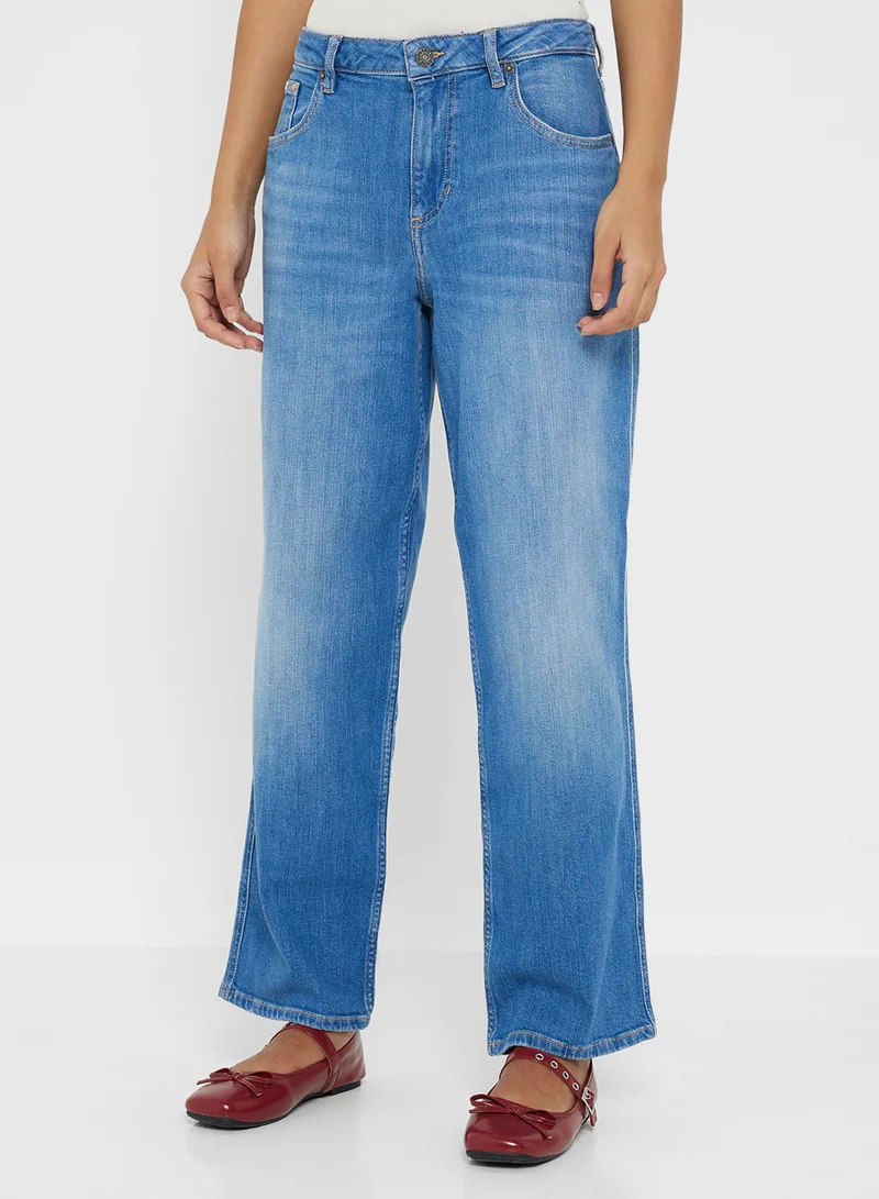 Guess Jeans Logo Detail High Waist Boyfriend Jeans