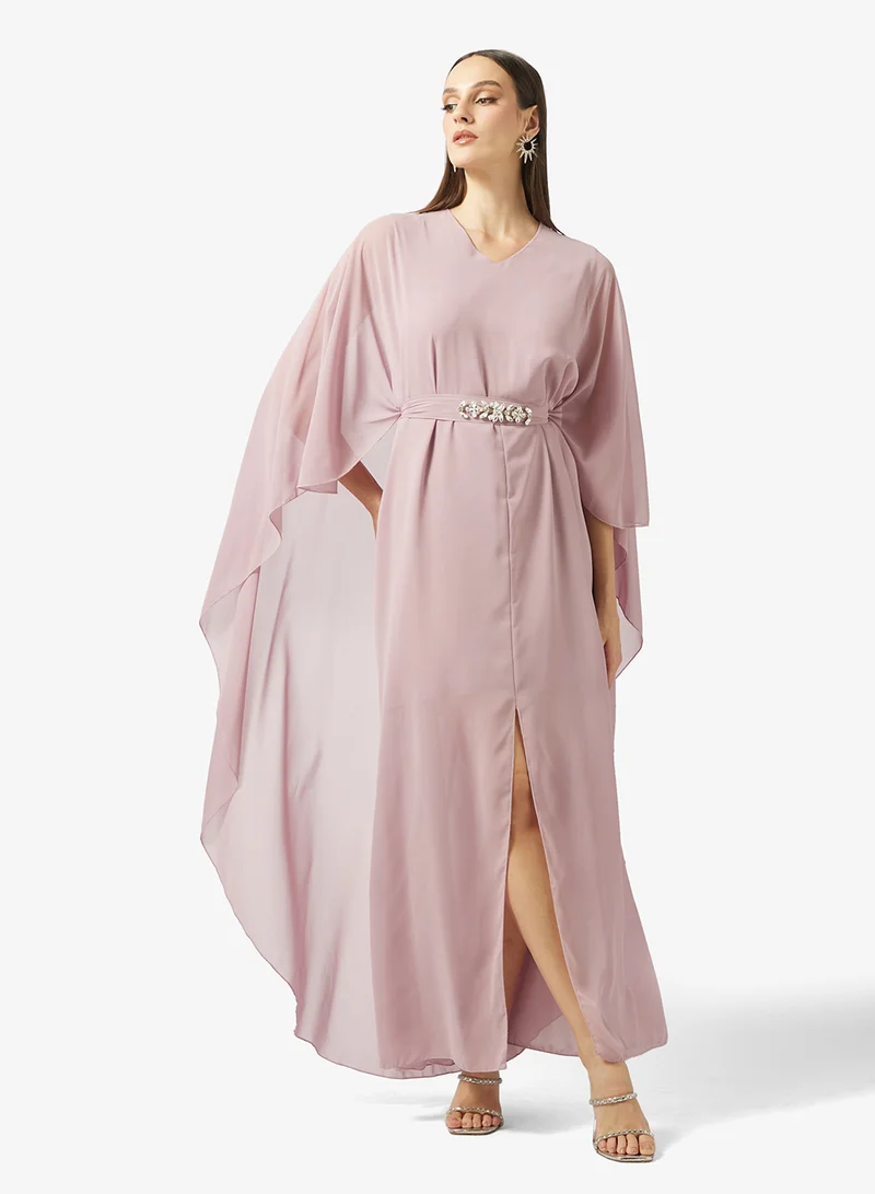 خزانة Dress With Cape Sleeves