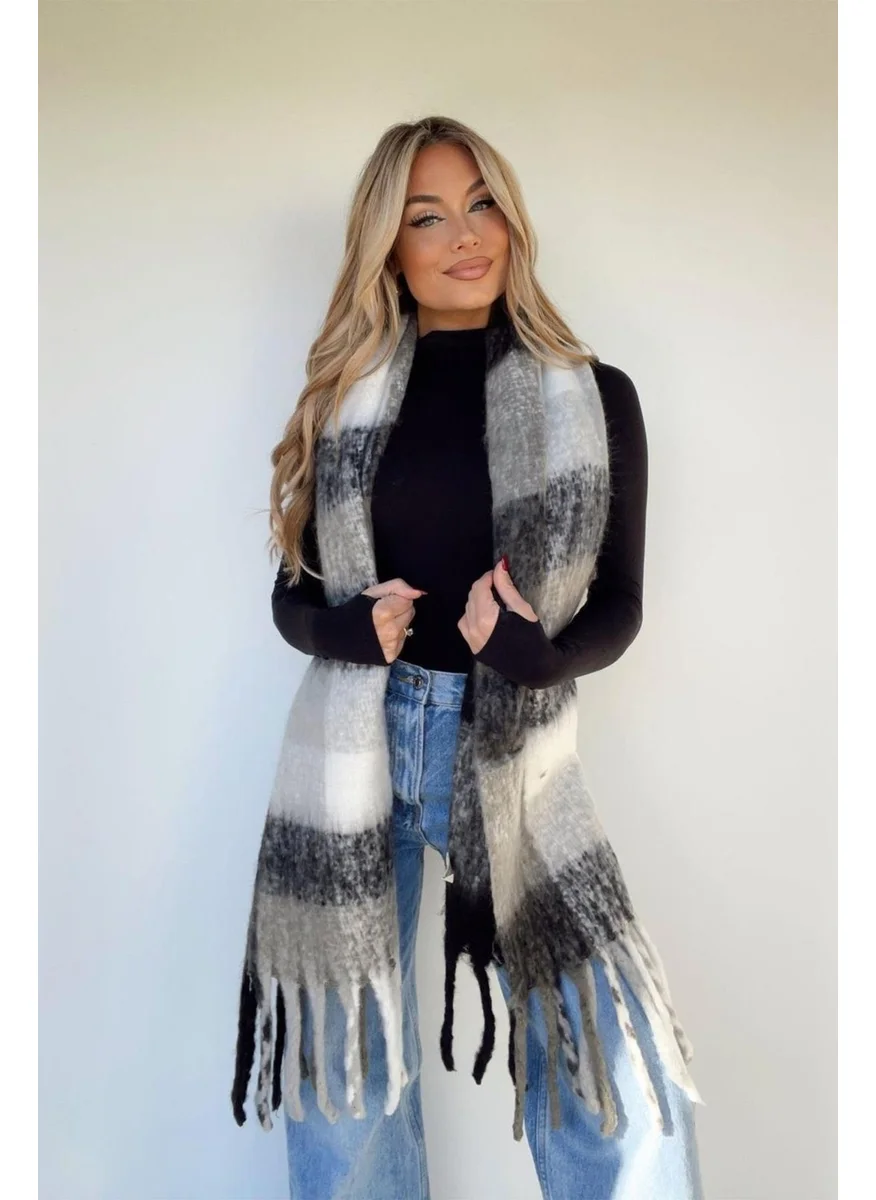 باهلس Imported Puffy Black and White Square Patterned Scarf Shawl Shoulder Shawl