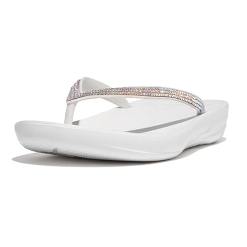 FitFlop صنادل فيت فلوب النسائية iQushion Sparkle المريحة للمشي، خفيفة الوزن ومقاومة للماء، صنادل ثونغ مبطنة للنساء، قاعدة غير قابلة للانزلاق ودعم للقوس، صنادل شاطئية مطاطية، أبيض حضري، 10 أمريكي - Image 1